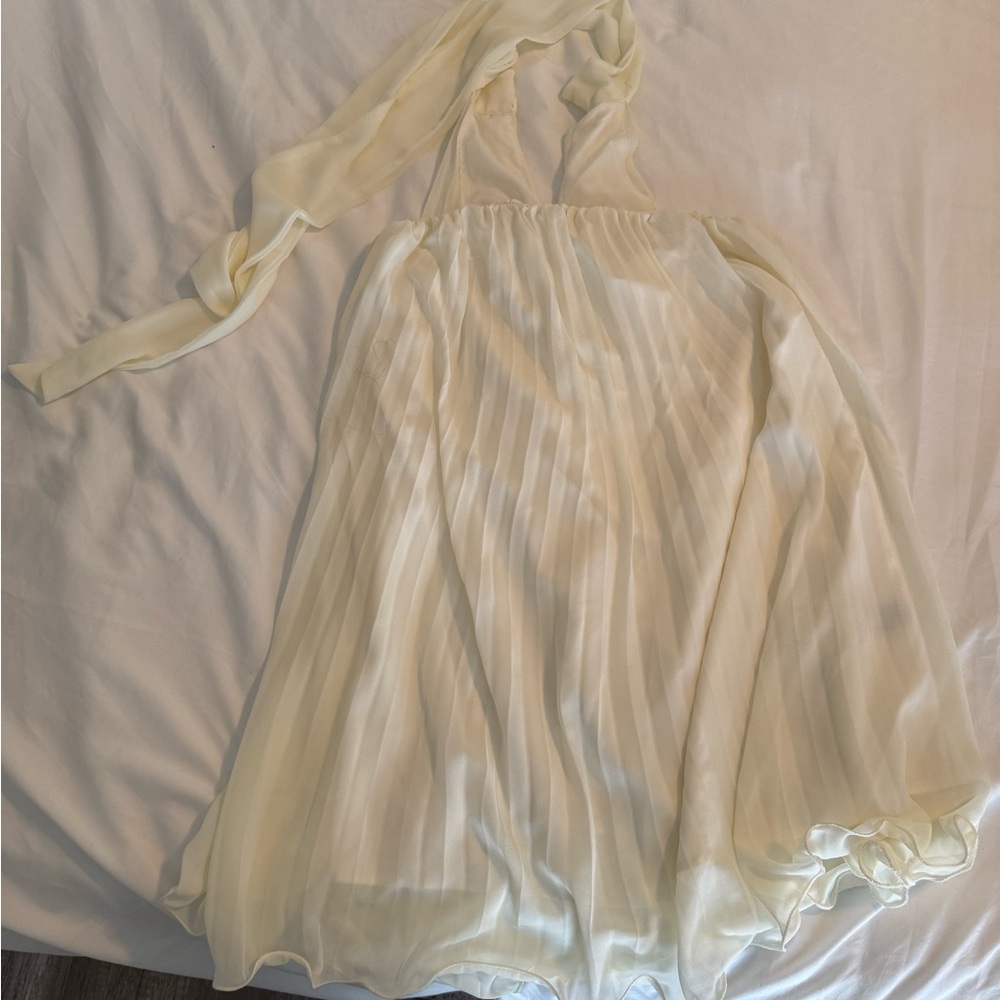 Elegant Cream Halter Dress